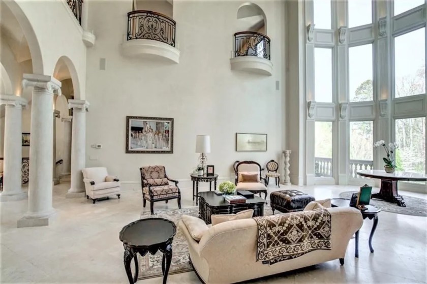 Inside Cardi B And Offset's $5 Million Extravagant Mansion in Atlanta |  Kolo Magazine