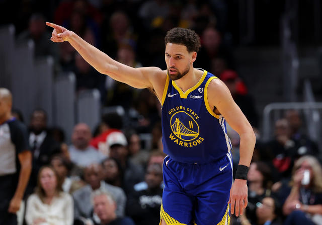 Klay Thompson goes off for season-high 35 points after being moved to bench  for 1st time since rookie year - Yahoo Sports