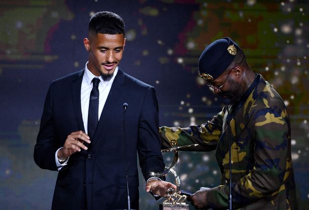 William Saliba joins two Arsenal legends in elite club after winning Ligue  1 award - Mirror Online