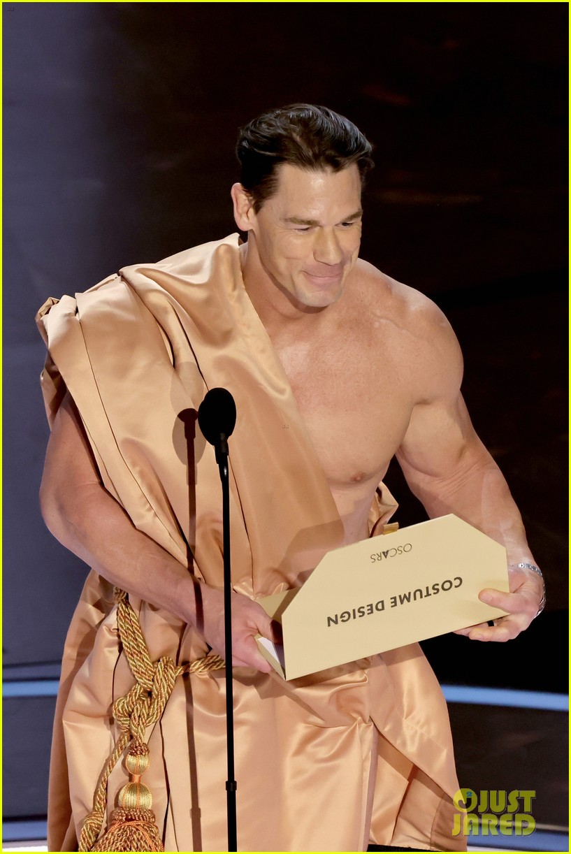 John Cena Goes Naked on Oscars 2024 Stage for Failed 'Streaker' Bit (Photos & Video): Photo 5022703 | 2024 Oscars, Jimmy Kimmel, John Cena, Oscars Photos | Just Jared: Entertainment News