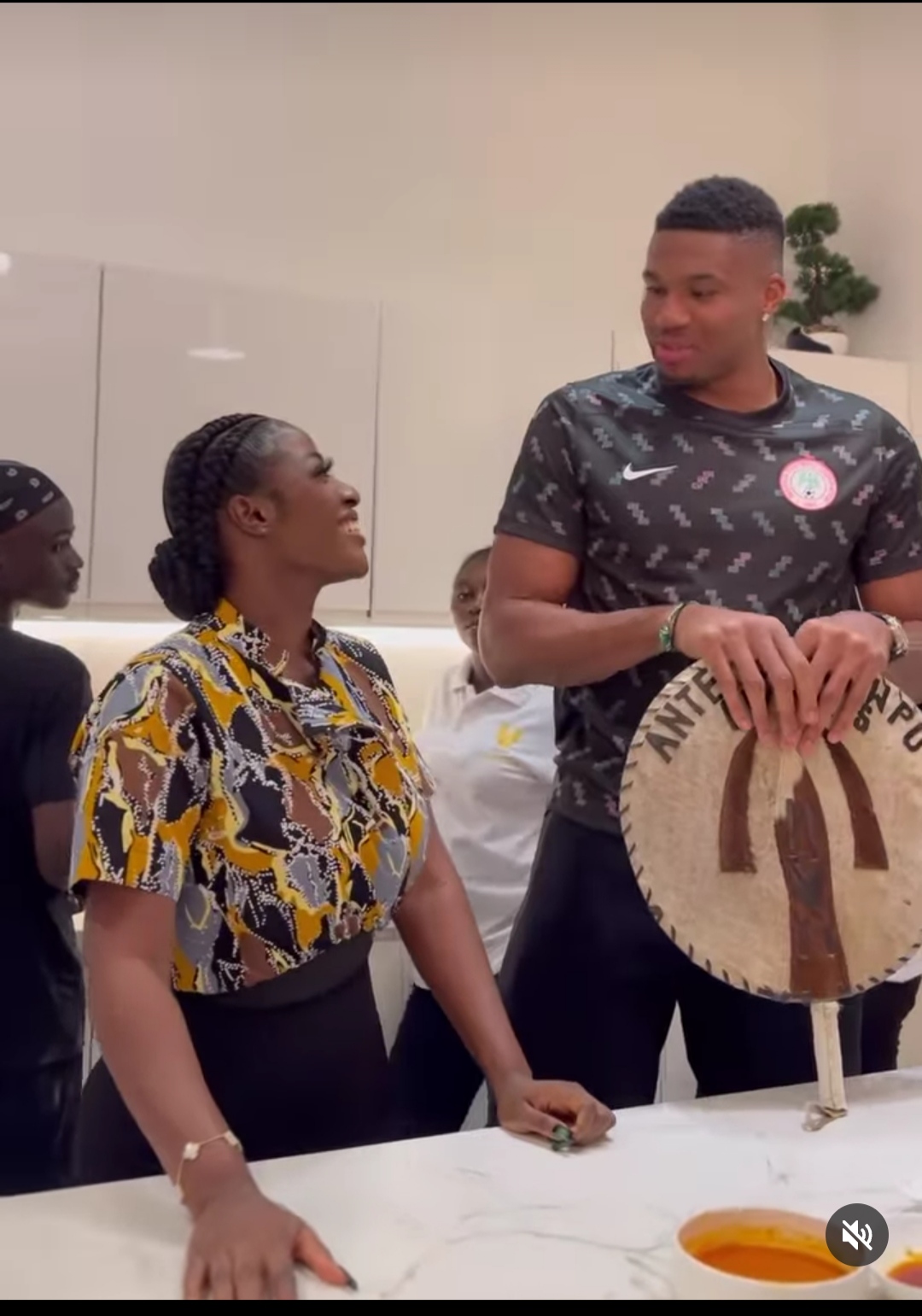 Stella Dimoko Korkus.com: EX GWR Holder Chef Hilda Baci Hosts Basketballer  Giannis Antetokounmpo And His Team