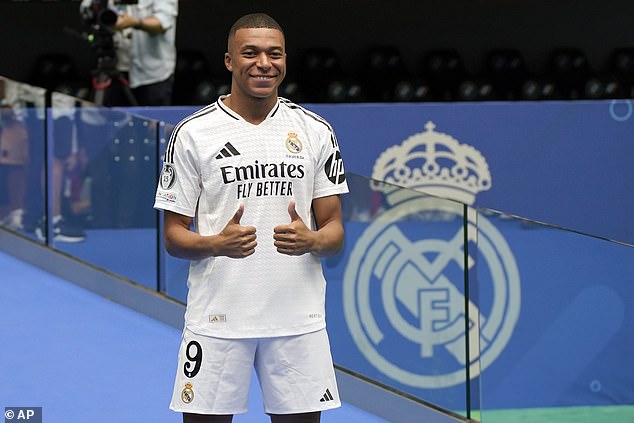 Los aficionados blancos llevan años esperando a que Mbappé fiche por ellos y espera ganar la máxima corona europea