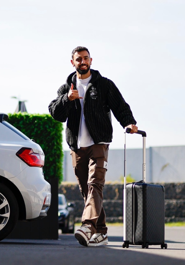 The subtle fashion style of Bruno Fernandes - VnExpress International