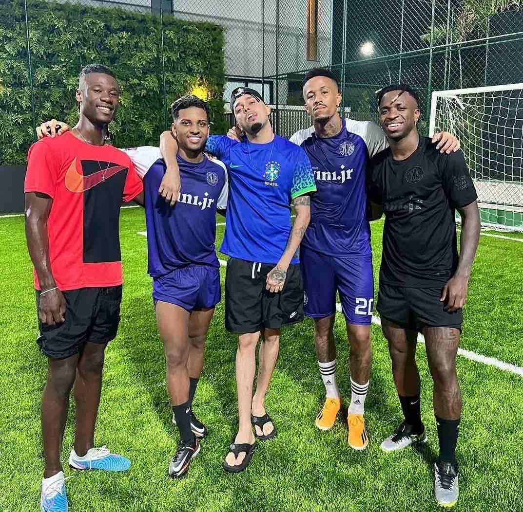 Madrid Universal on X: "Image: Militão joins Camavinga, Vini and Rodrygo in Rio. https://t.co/7ujJ9sDMOV" / X