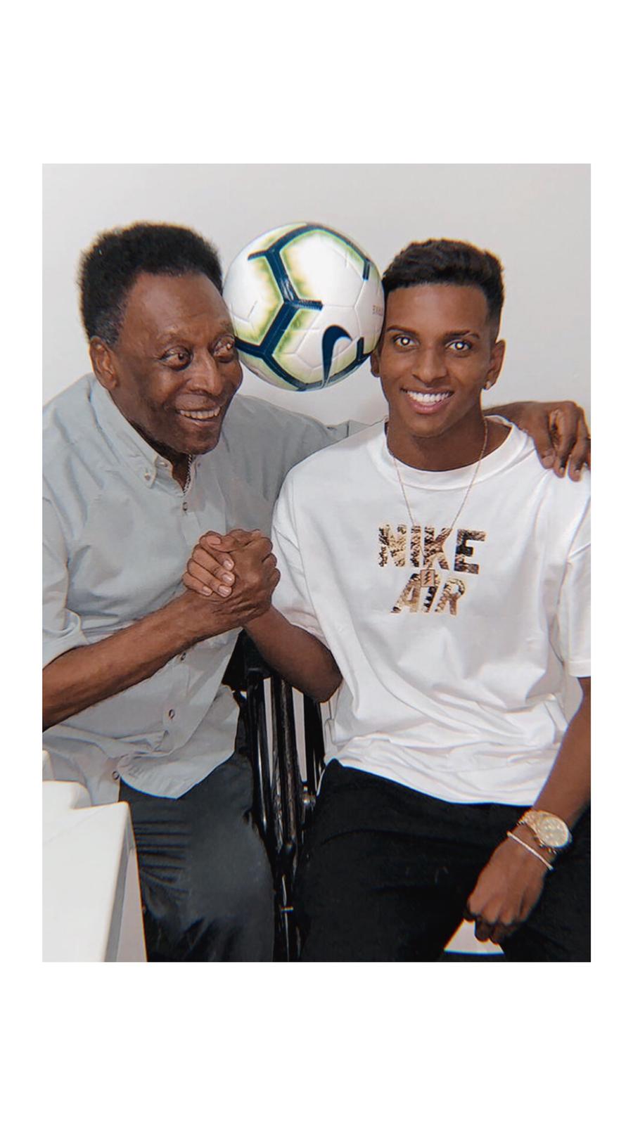 Rodrygo Goes on X: "Vida longa ao REI @Pele!👑🇧🇷 https://t.co/9bylyy7oOG"  / X