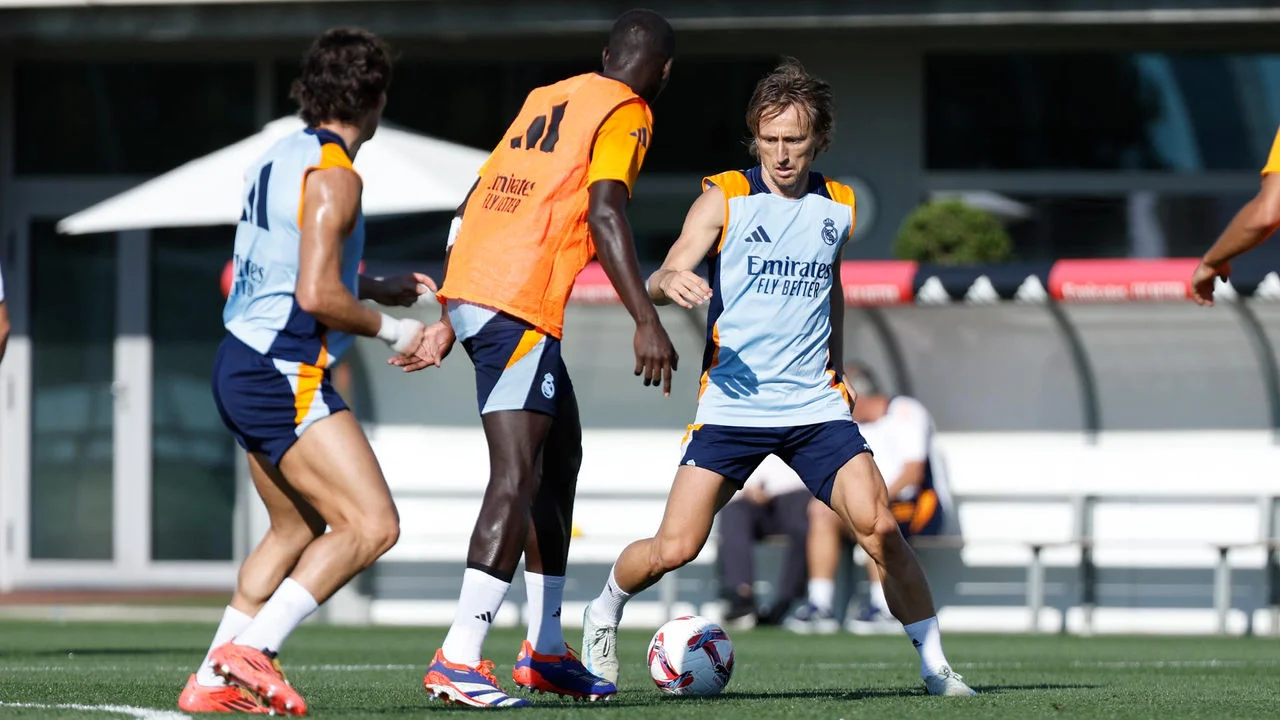 Ancelotti starts getting internationals back in training